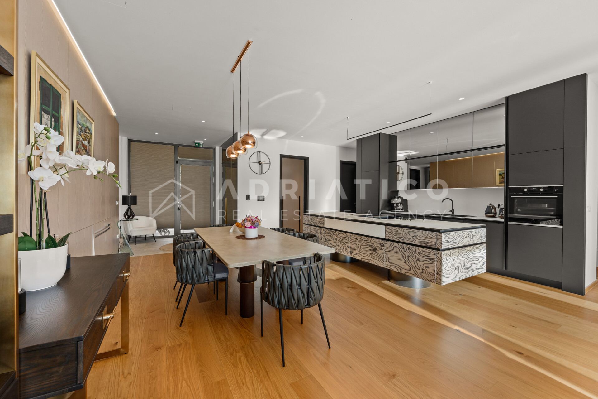 Haus u Brtonigli, 341m², 3 sobe, slika 2