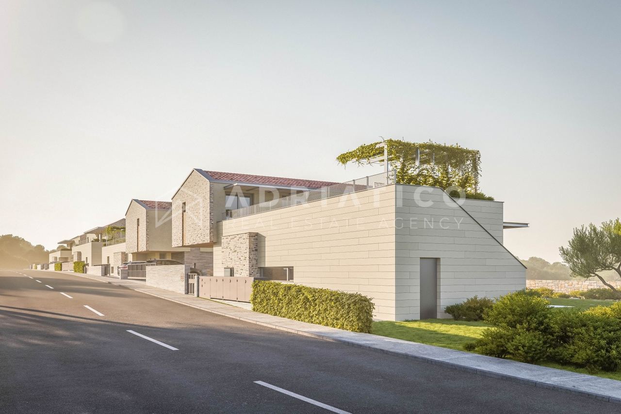 Haus u Balama, 365.47m², 4 sobe, slika 5