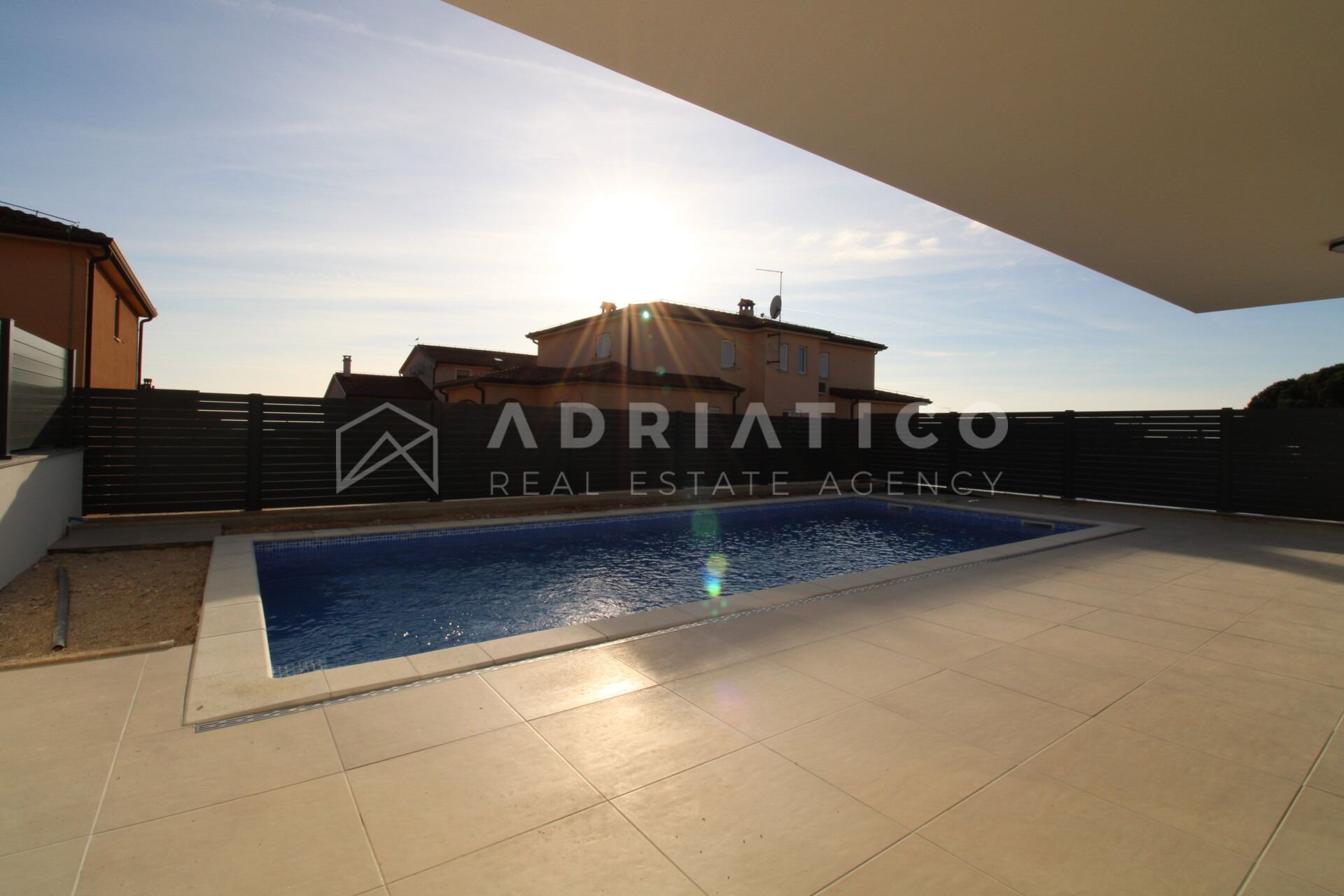 Stan u Novigradu, 124m², 3 sobe