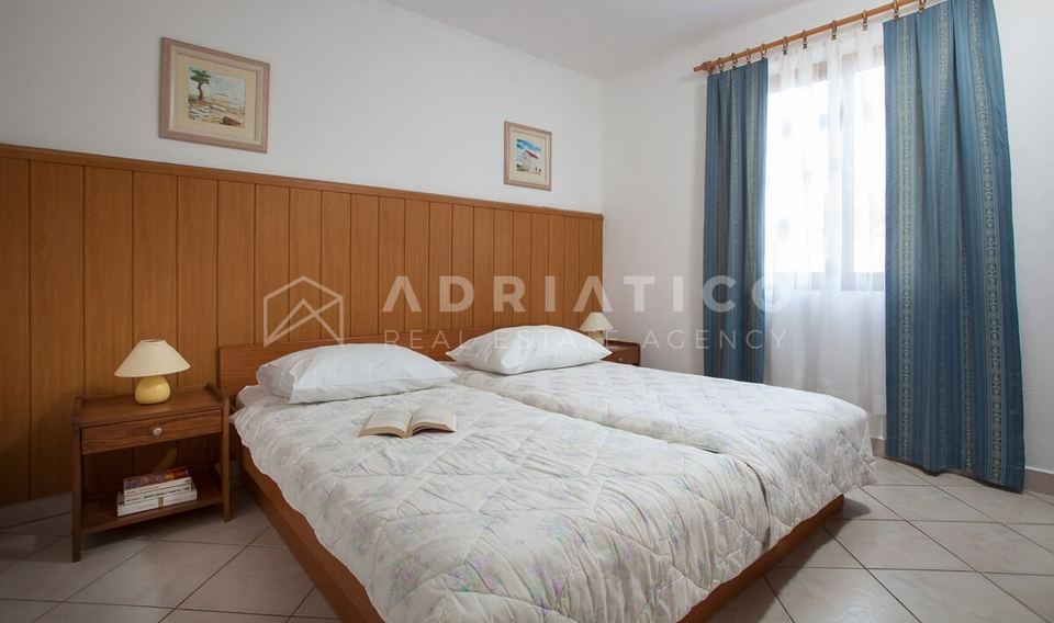 Casa u Novigradu, 132m², 5 soba, slika 2
