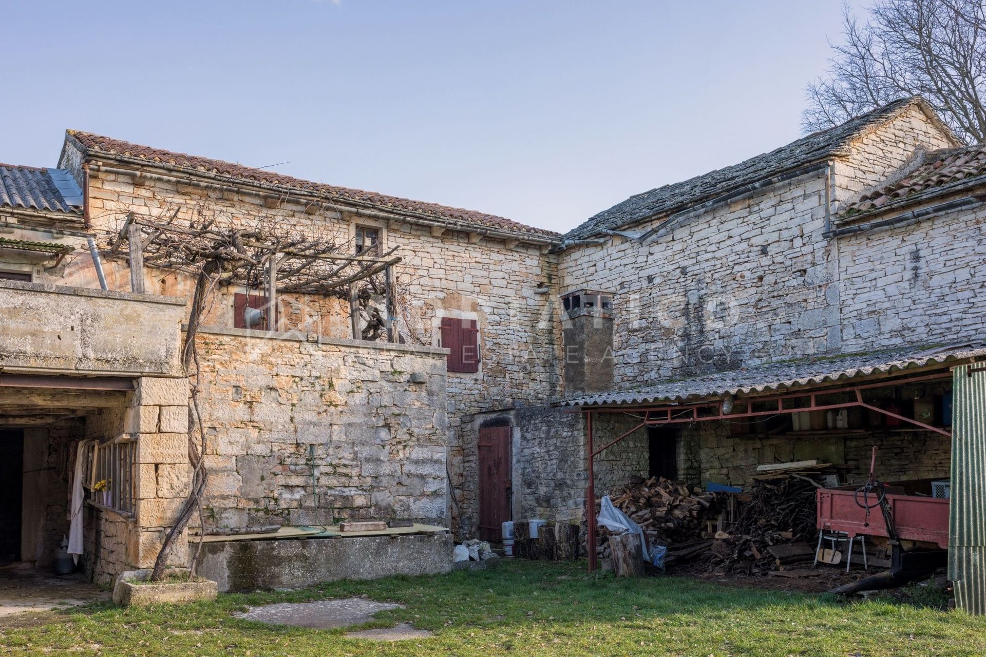 House u Kanfanaru, 313.15m², slika 3