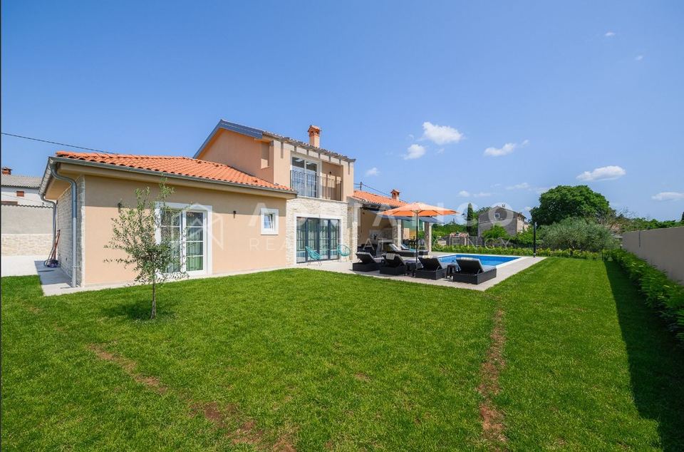 Kuća u Kanfanaru, 186m², 4 sobe, slika 2