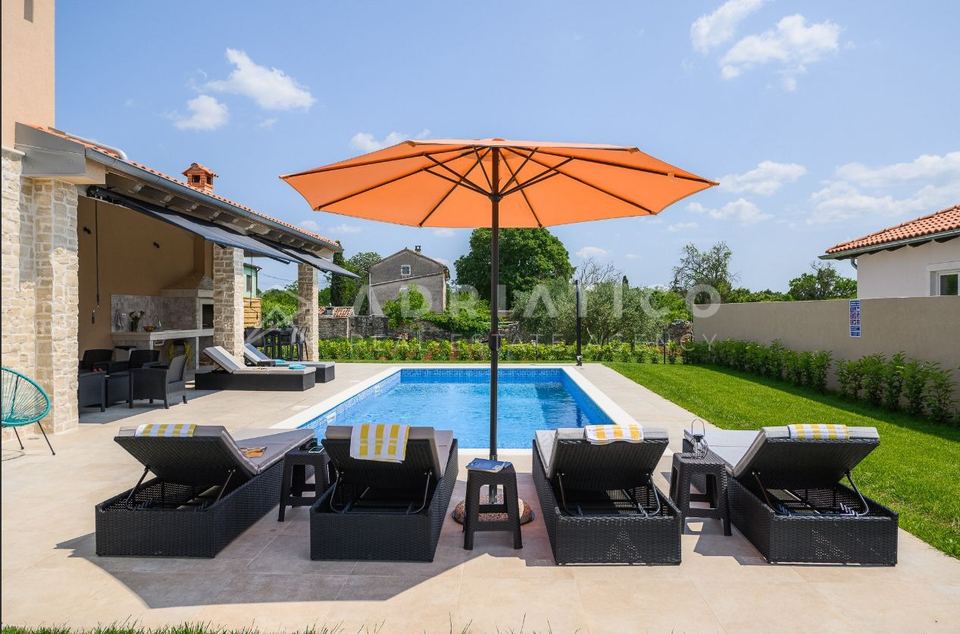 Kuća u Kanfanaru, 186m², 4 sobe, slika 3