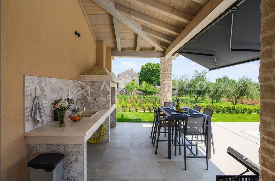 Kuća u Kanfanaru, 186m², 4 sobe, slika 5