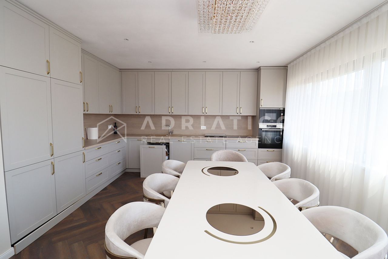 Appartamento u Rovignu, 180m², 4 sobe, slika 2