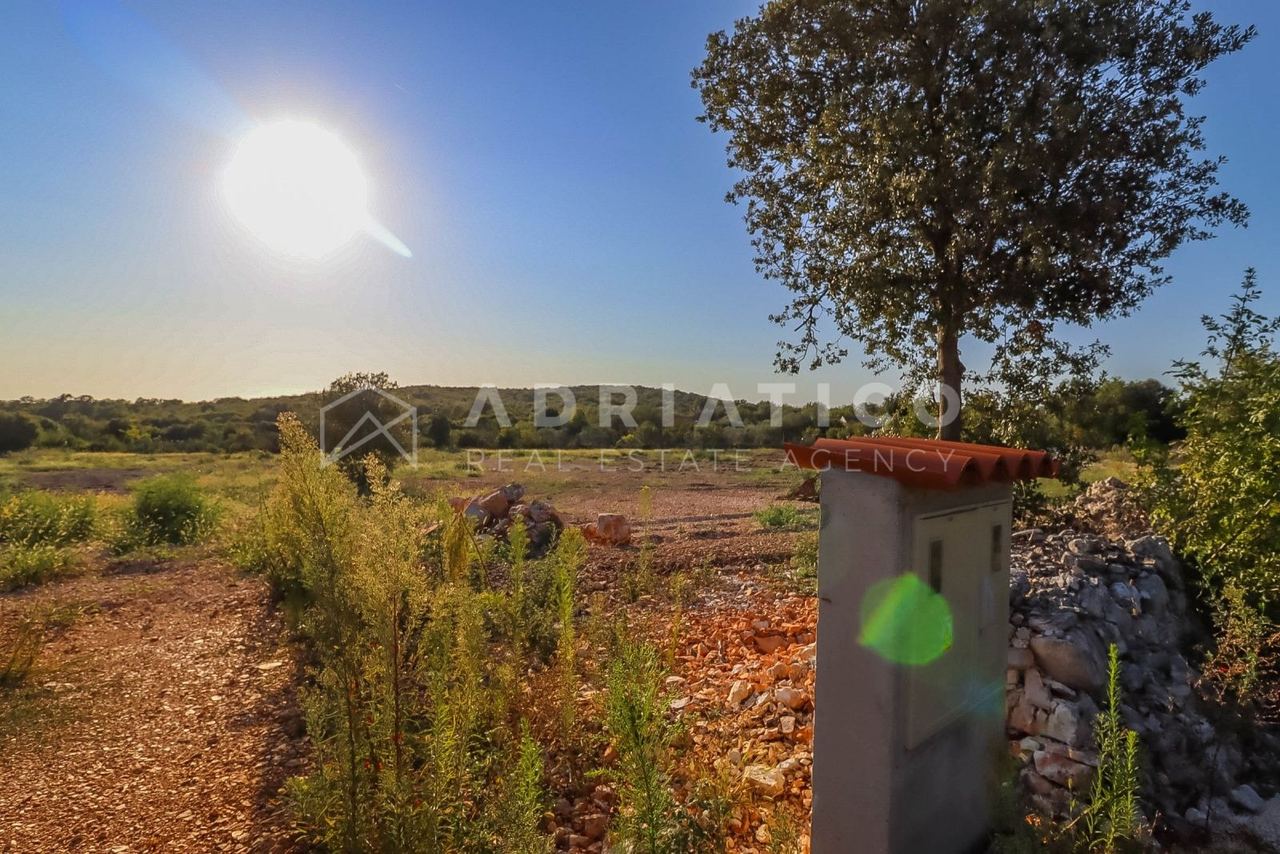 Terreno u Rovignu, 13959m², slika 3