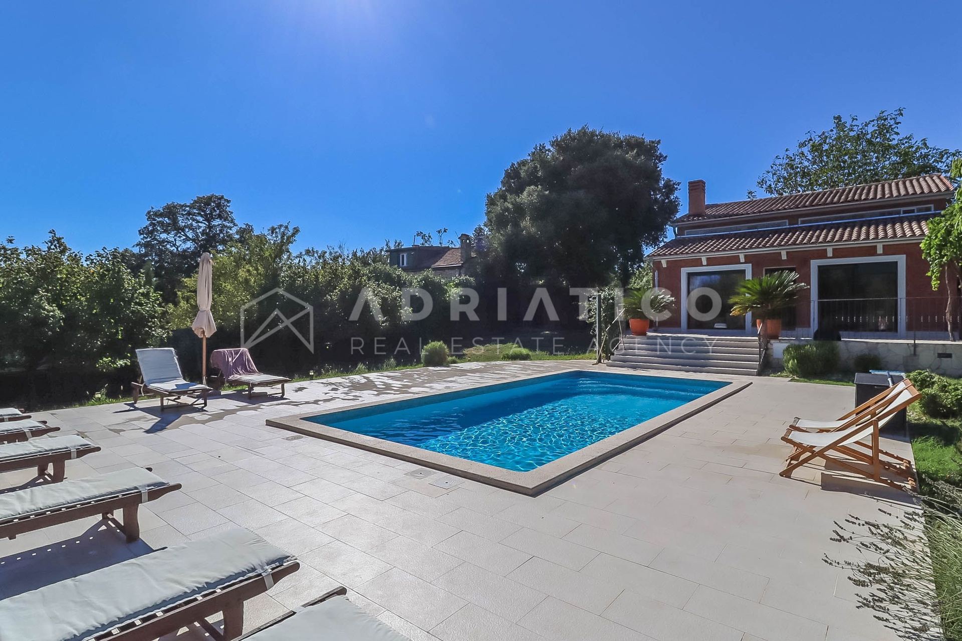 Kuća u Rovinju, 200m², 4 sobe, slika 3