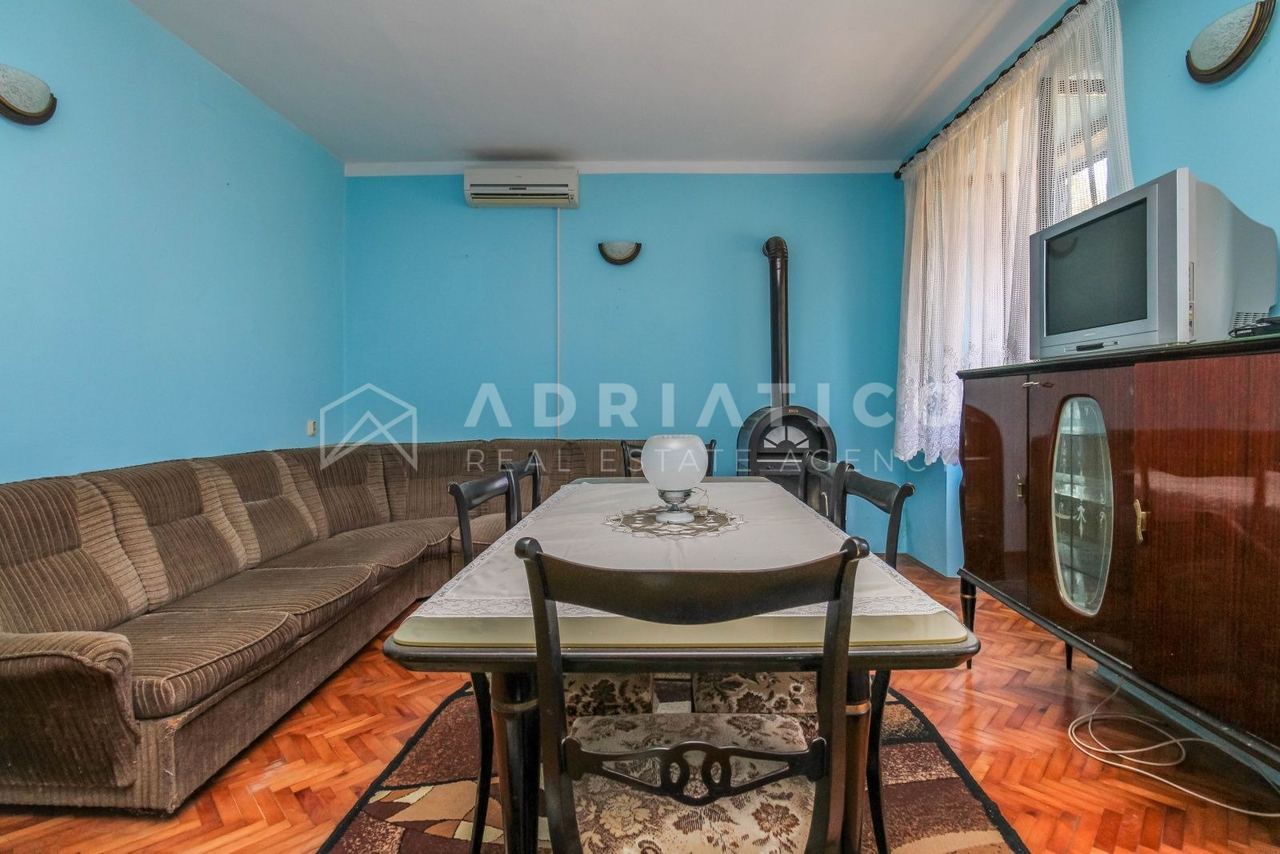 Kuća u Kanfanaru, 260m², 7 soba, slika 4