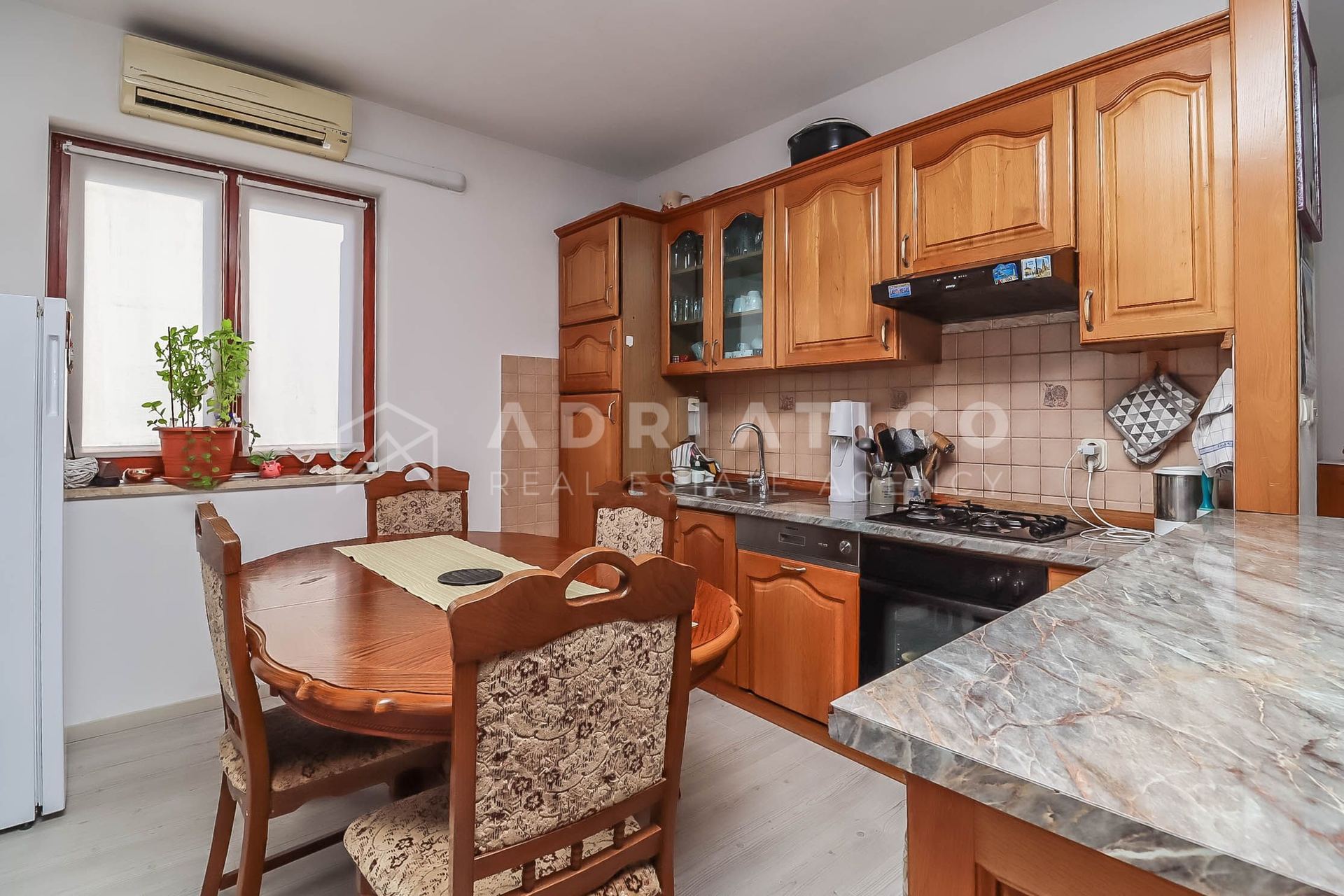 Appartamento u Rovignu, 95m², 3 sobe, slika 2