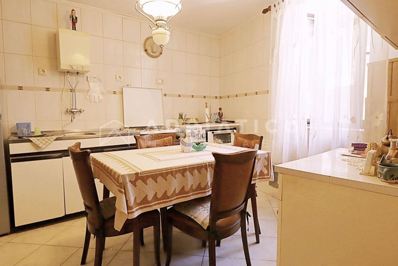 Kuća u Rovinju, 107m², 2 sobe