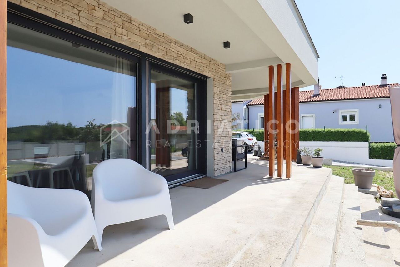 Kuća u Rovinju, 128m², 3 sobe, slika 3