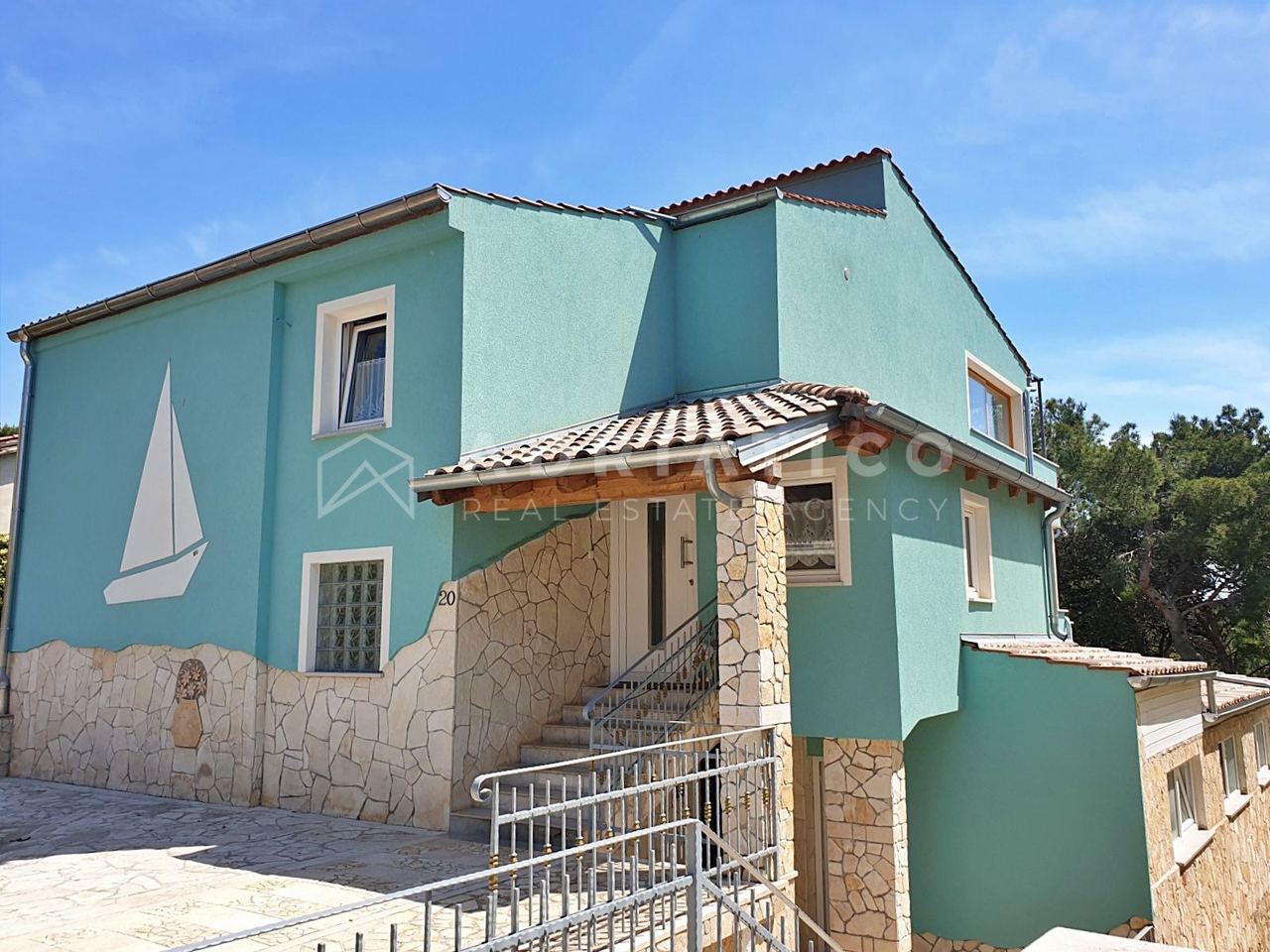 Haus u Rovinju, 516m², 8 soba, slika 3