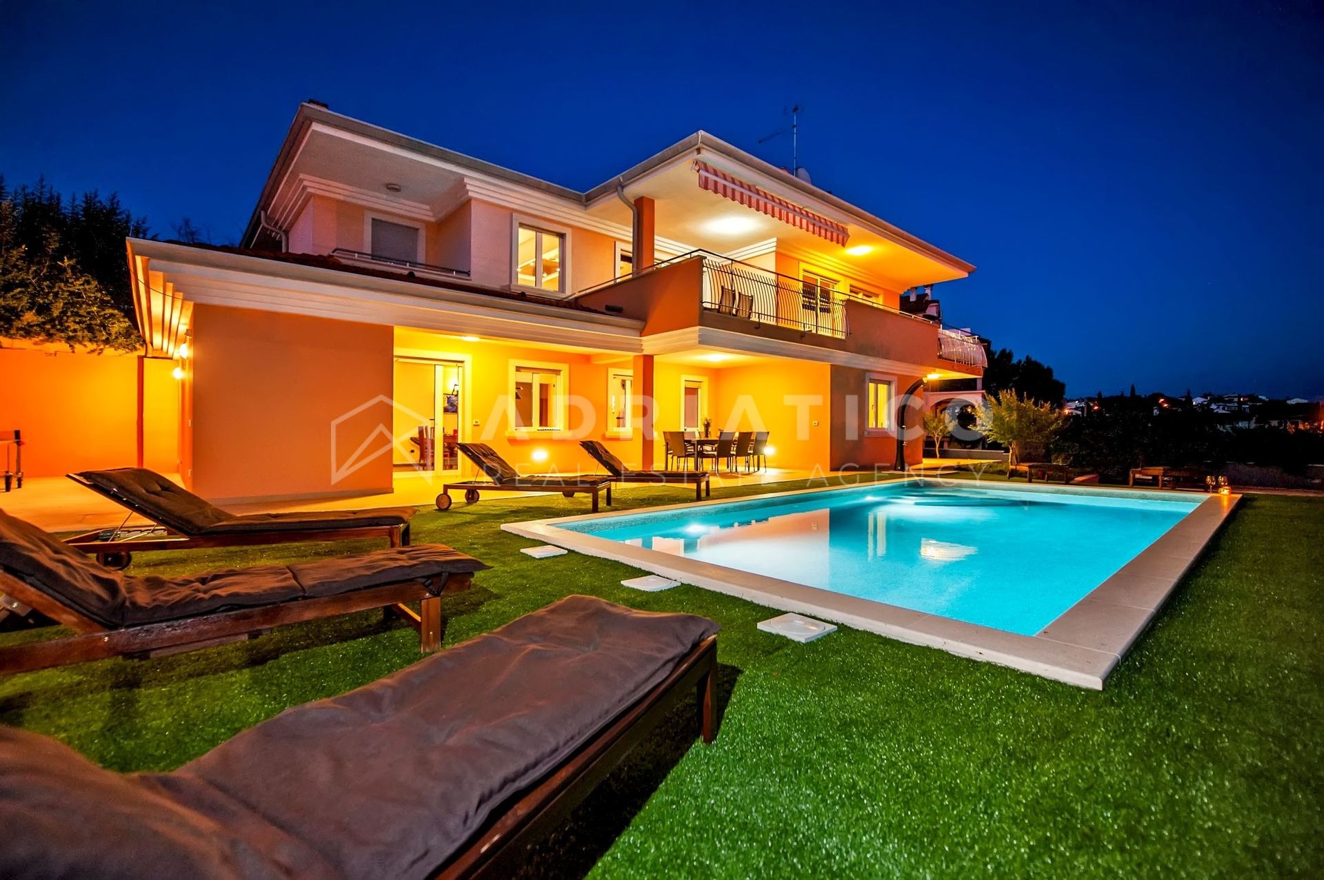 Casa u Rovignu, 550m², 4 sobe, slika 2
