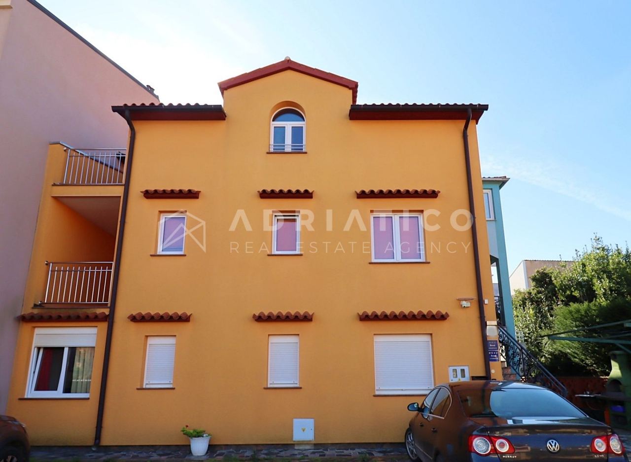 Casa u Rovignu, 400m², 7 soba