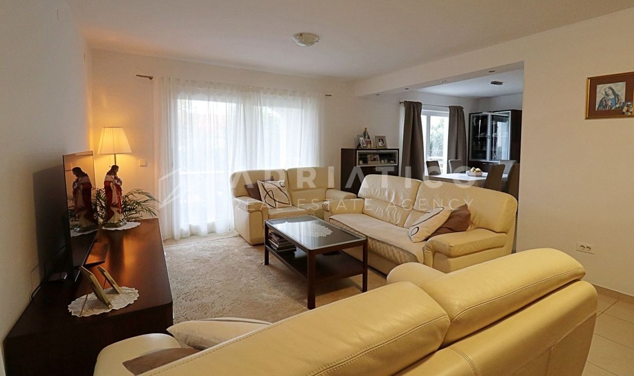 House u Rovinju, 168m², 4 sobe