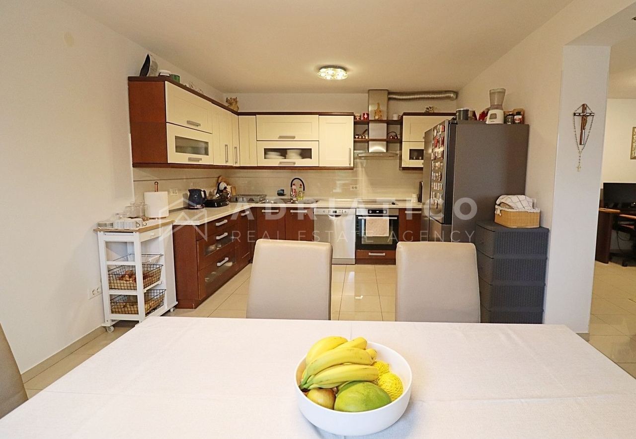 House u Rovinju, 168m², 4 sobe, slika 5