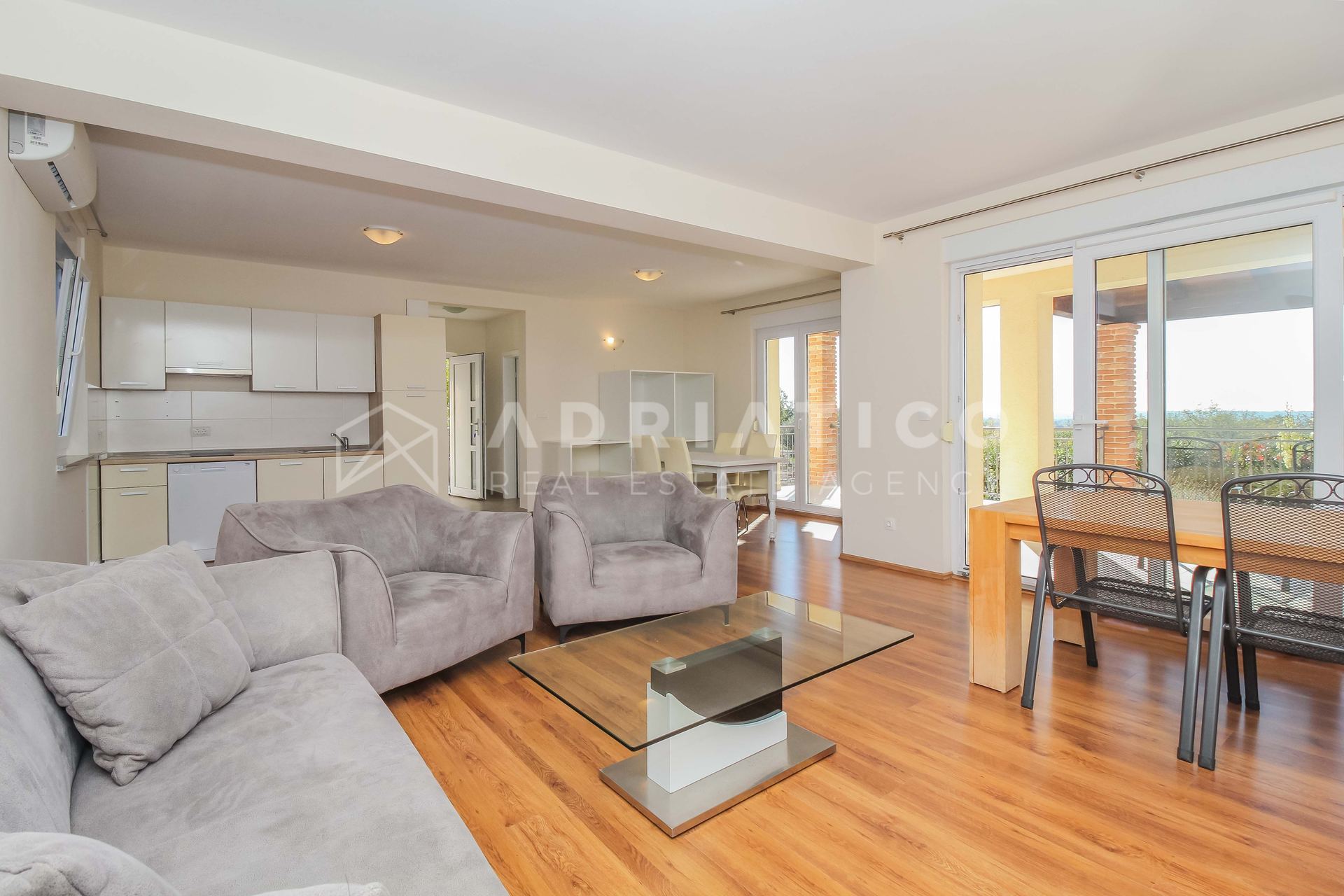 Haus u Poreču, 170m², 3 sobe, slika 2
