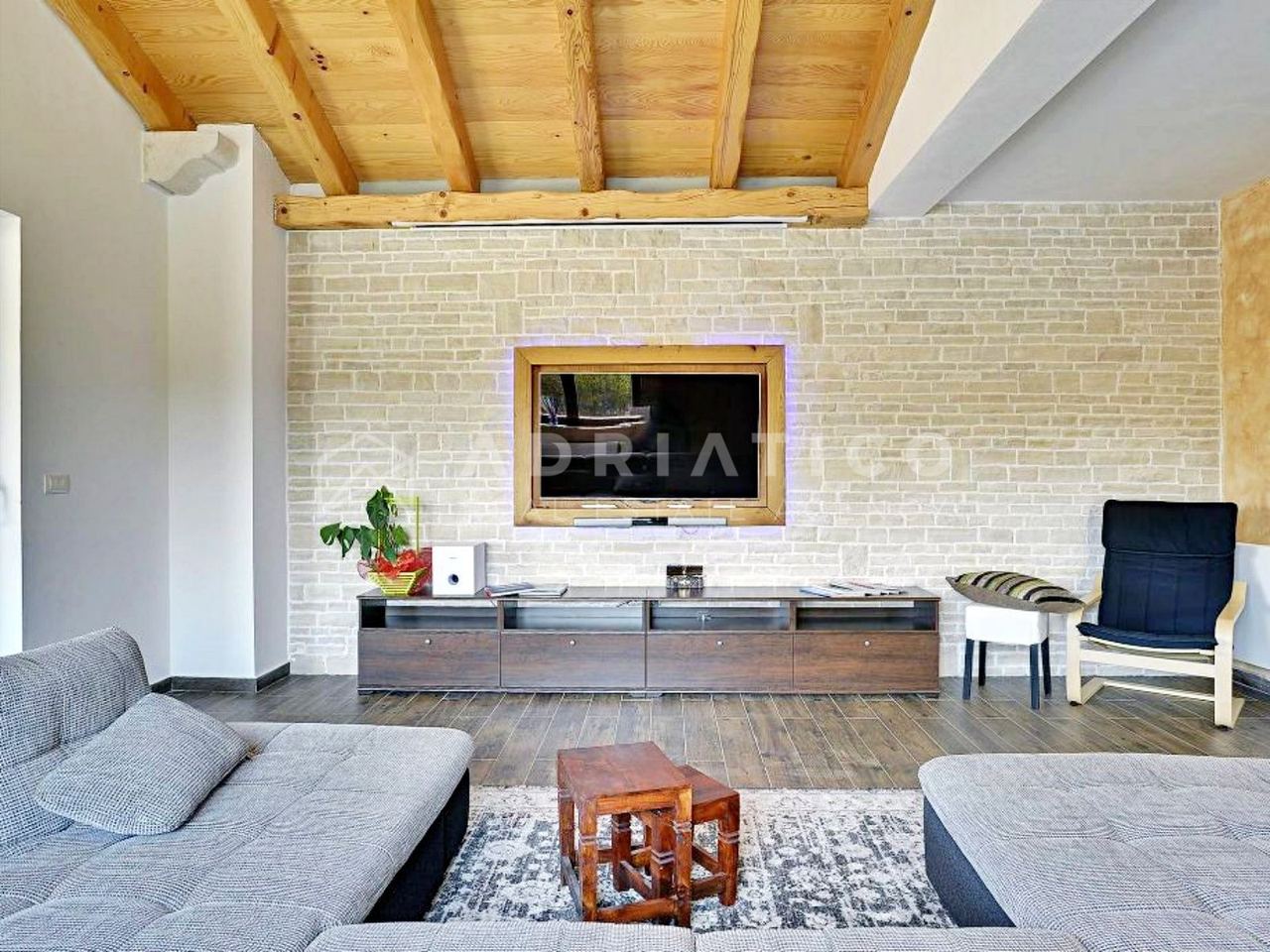 House u Rovinju, 400m², 4 sobe, slika 3