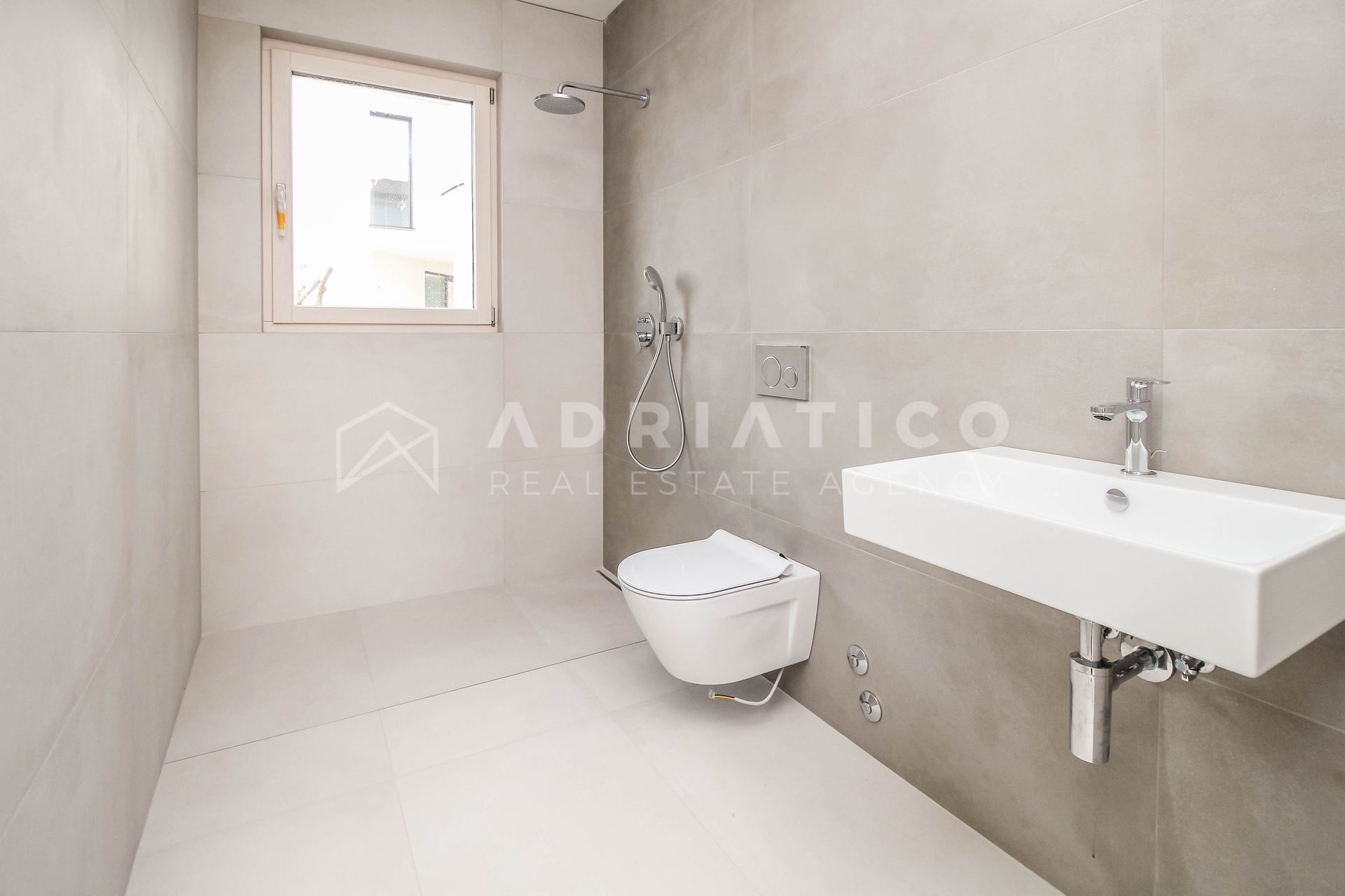 Casa u Sveti Lovreču, 170m², 3 sobe, slika 5