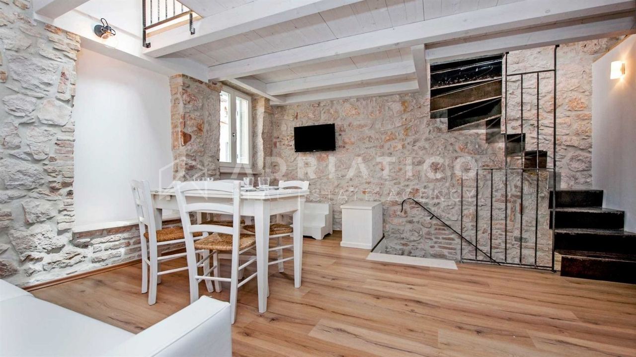 House u Rovinju, 142m², 4 sobe
