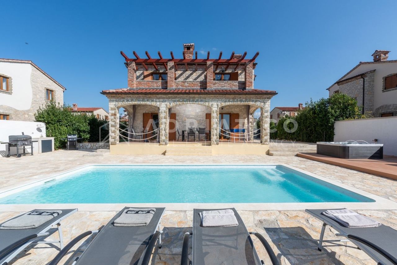 Casa u Svetvinčenatu, 155m², 4 sobe
