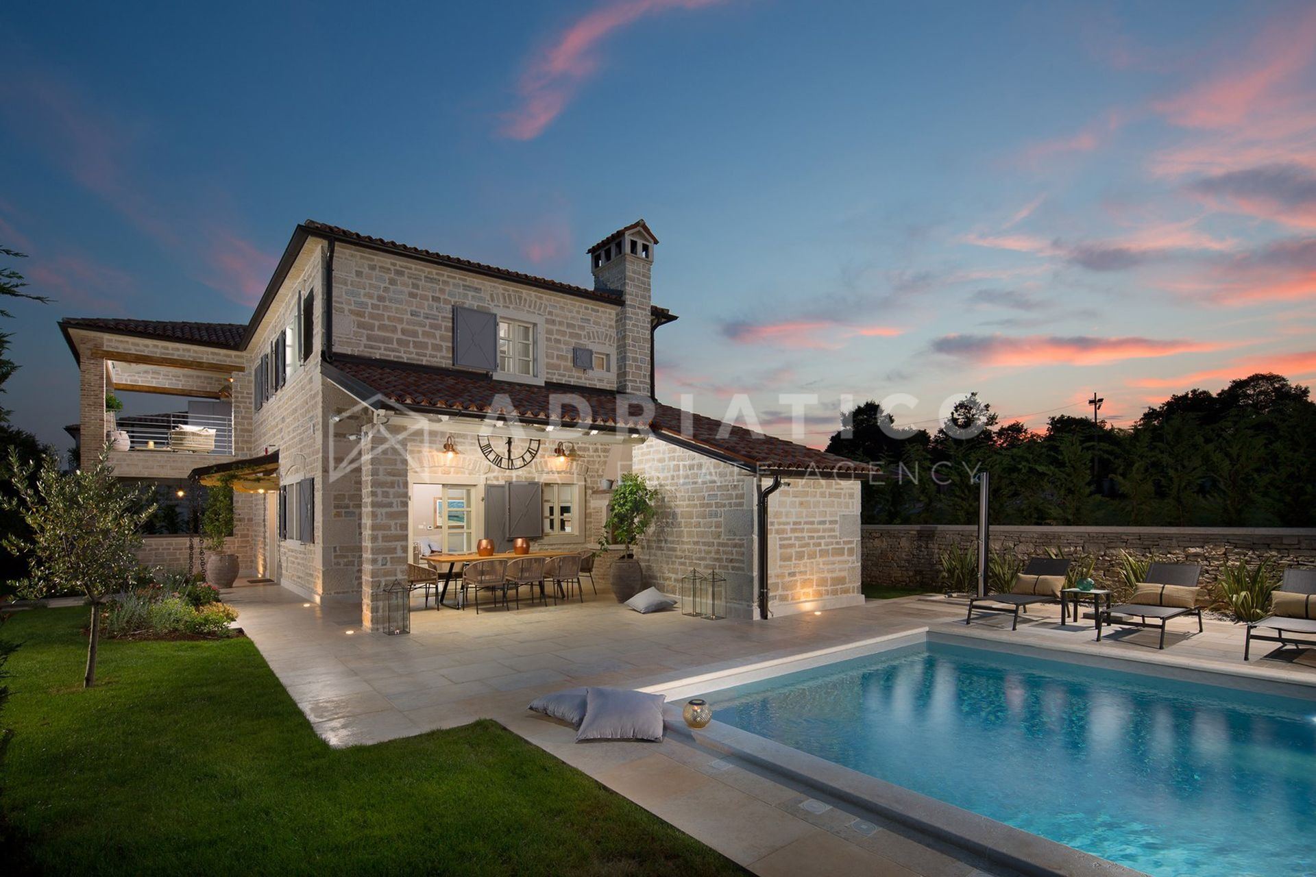 House u Kanfanaru, 297m², 4 sobe, slika 2