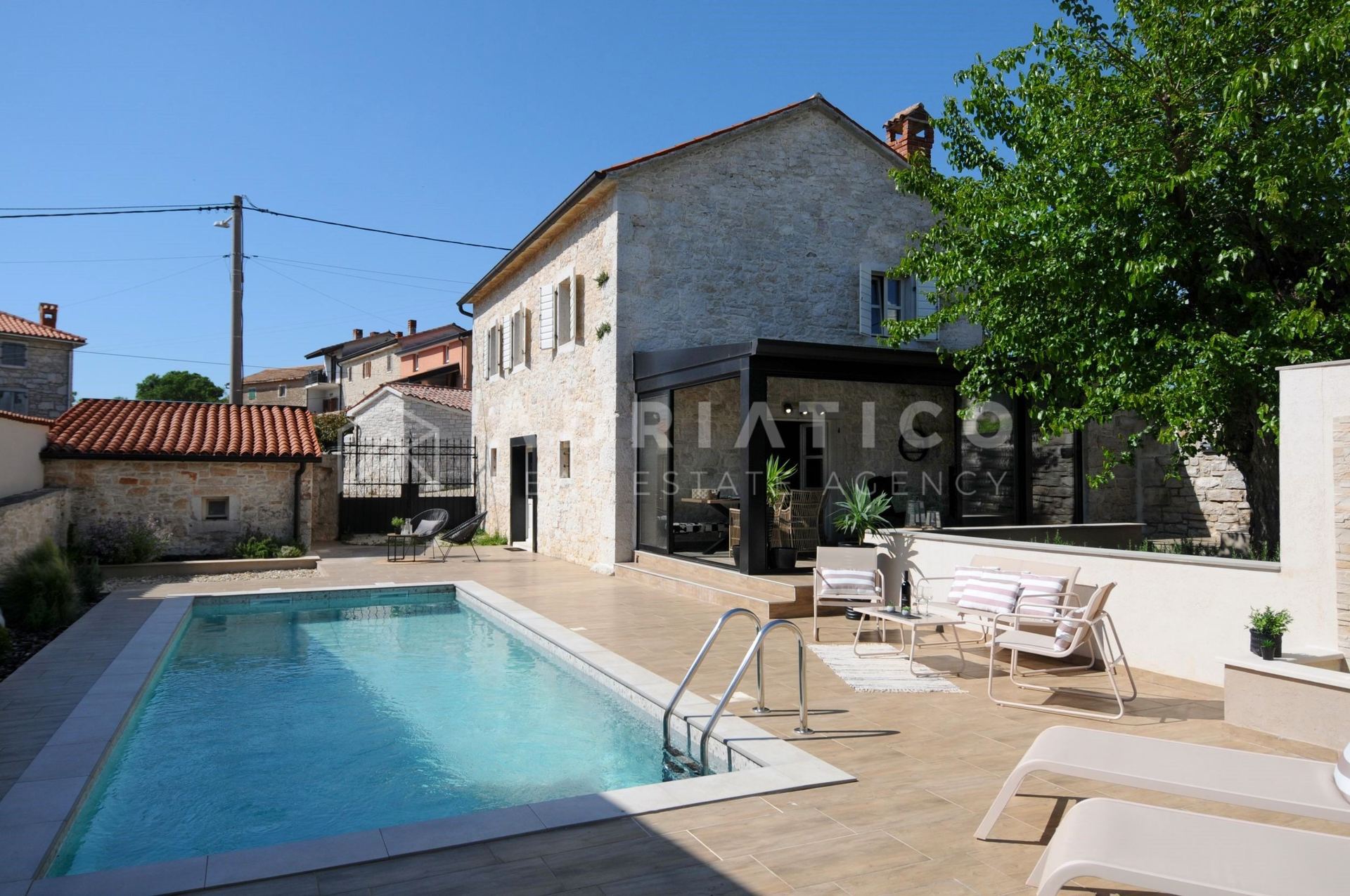 Haus u Višnjanu, 130m², 3 sobe