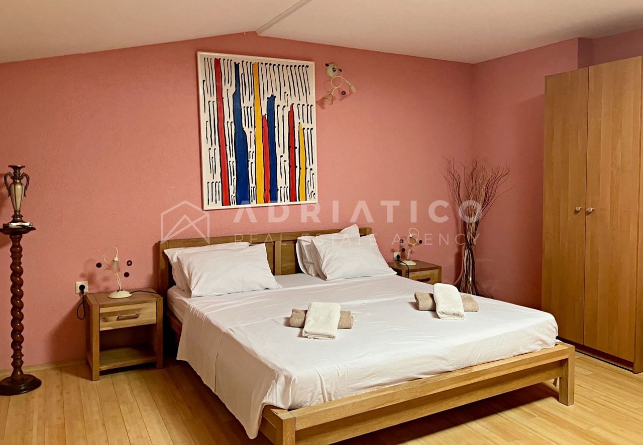 Kuća u Rovinju, 200m², 4 sobe
