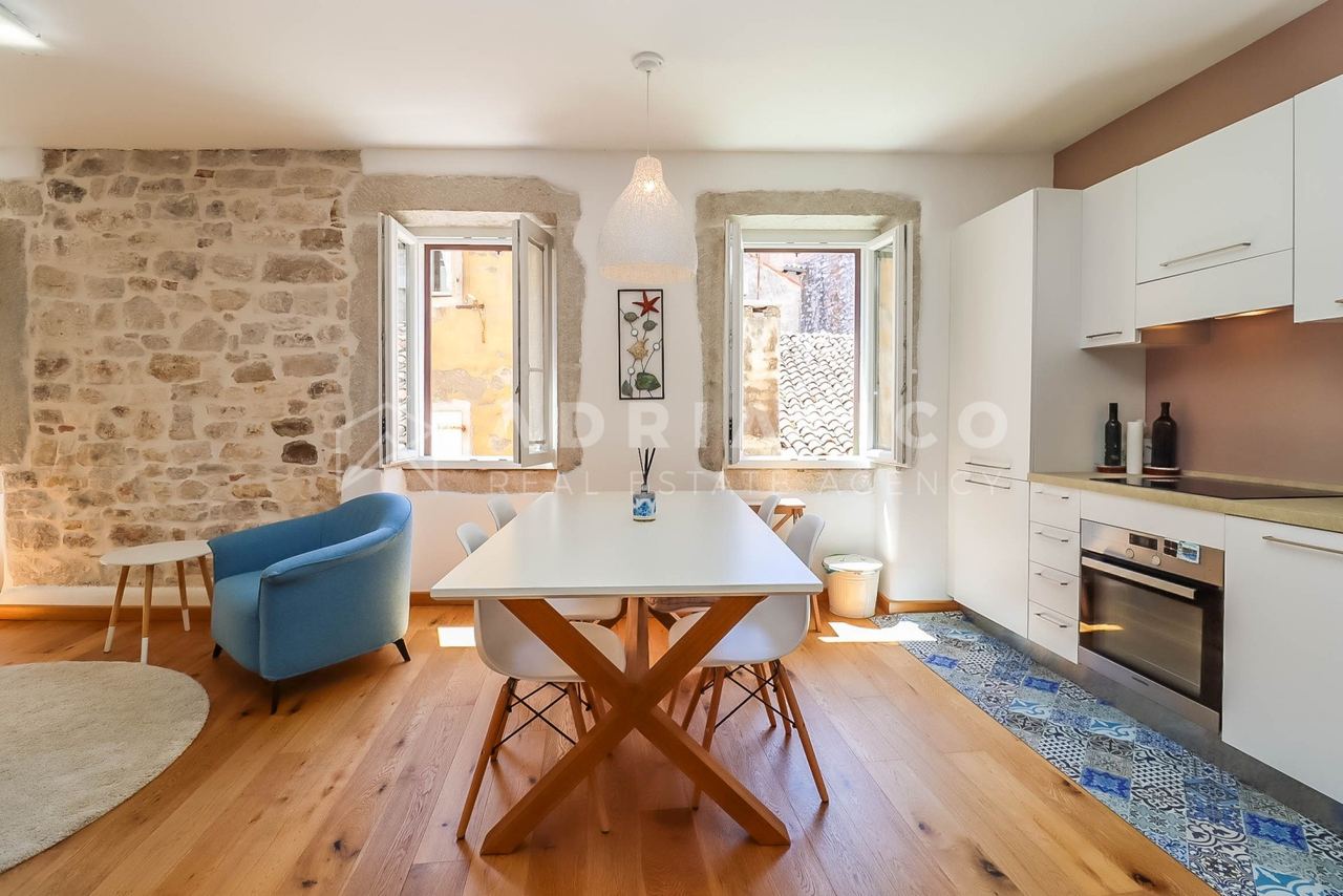 Wohnung u Rovinju, 47m², 1 soba, slika 2