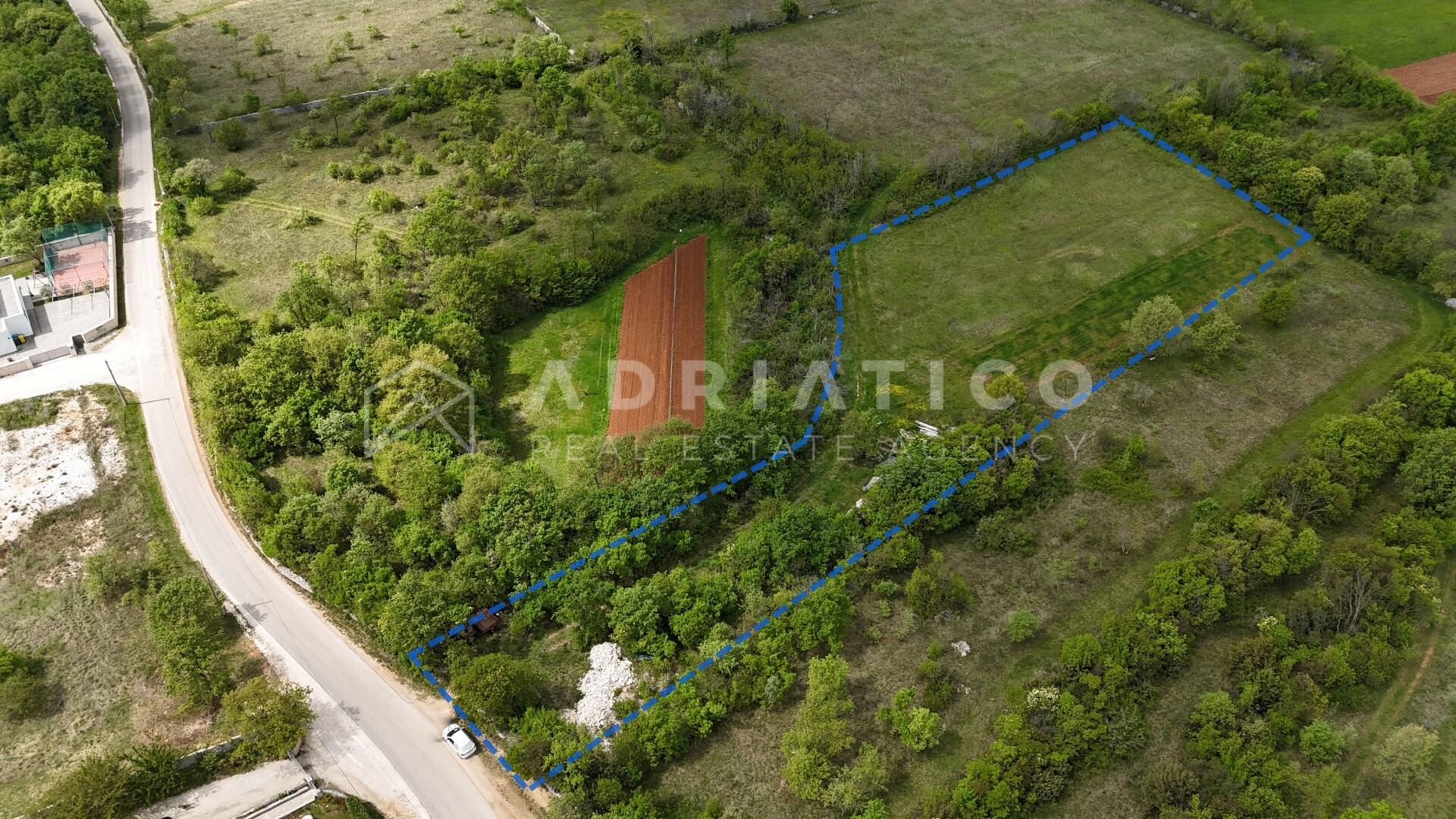 Grundstück u Svetvinčenatu, 5920m², slika 2
