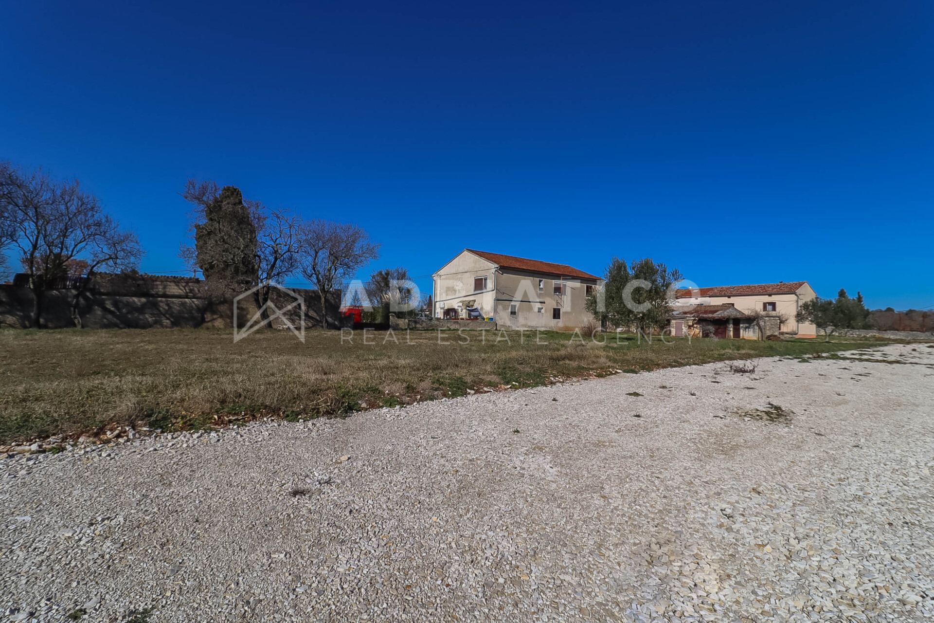 Land u Vodnjanu, 911m², slika 3