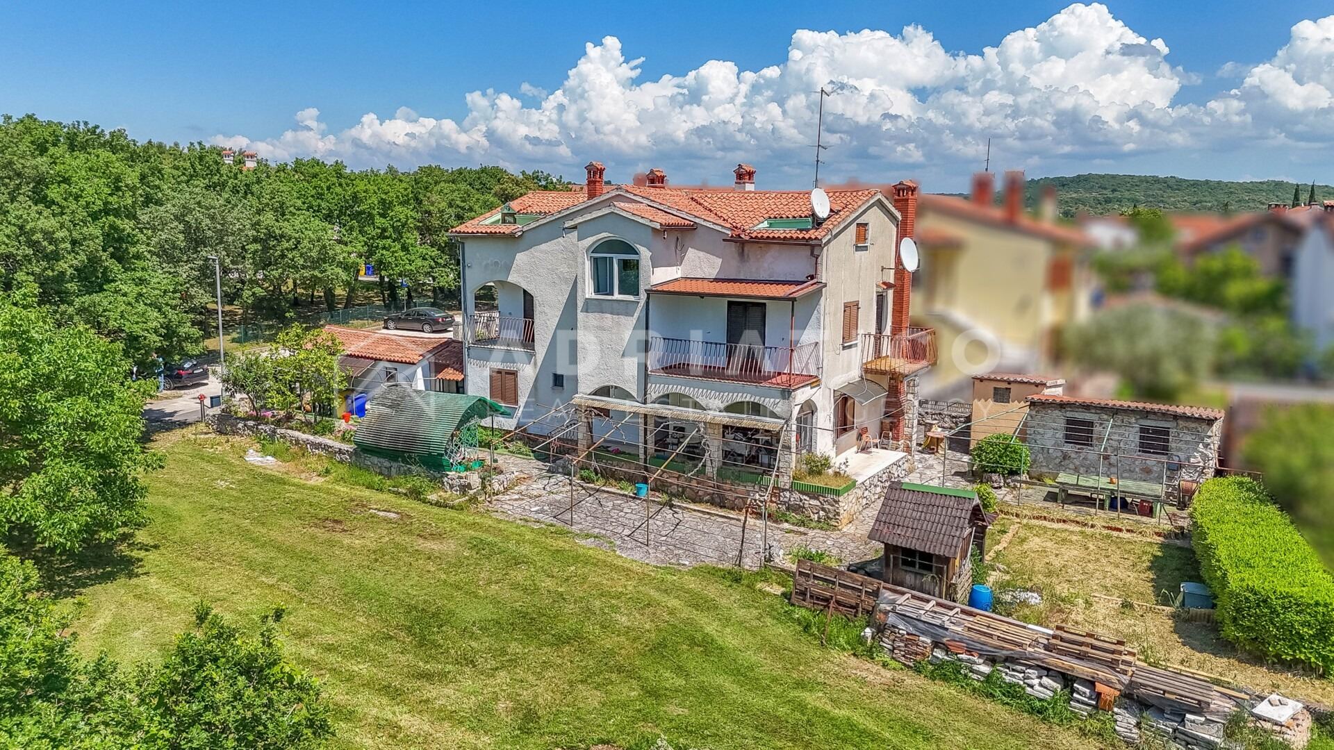 Kuća u Rovinju, 325.44m², 5 soba