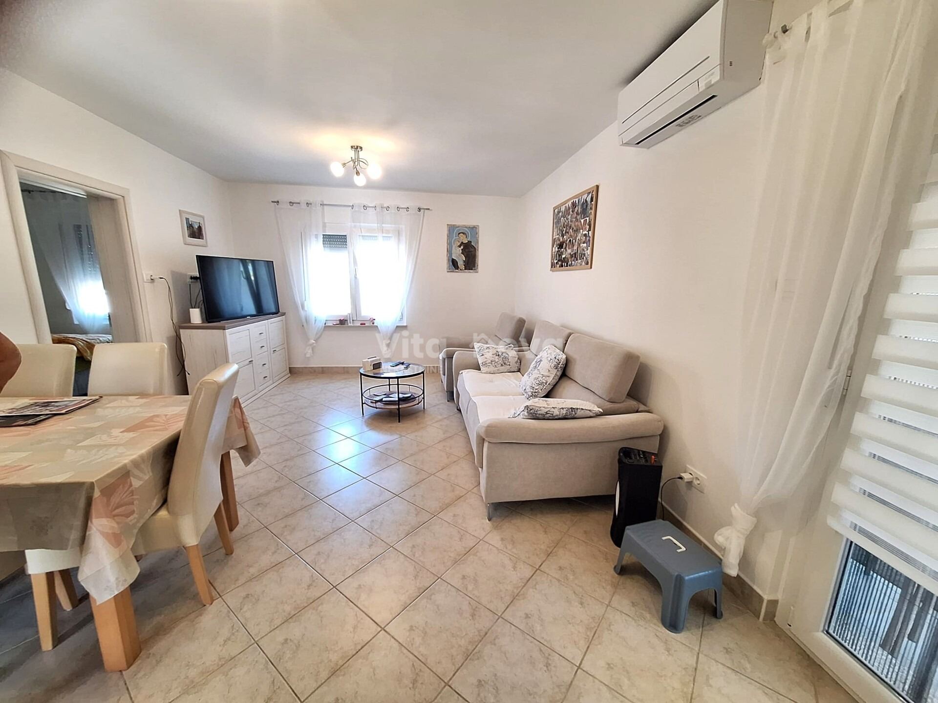 House u Posedarju, 120m², 4 sobe