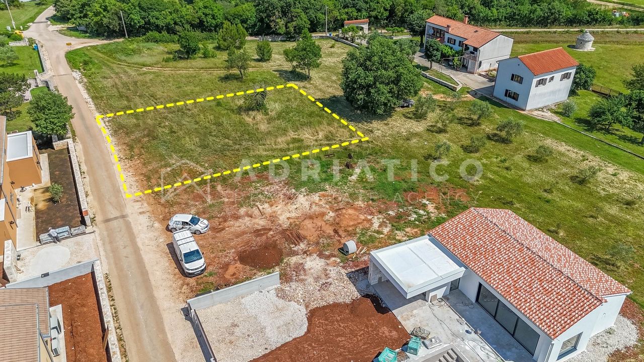 Zemljište u Svetvinčenatu, 707m², slika 3
