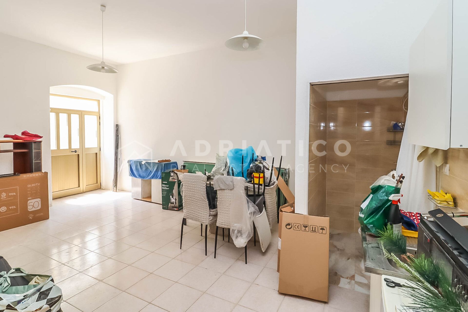 Kuća u Vodnjanu, 243.25m², slika 3