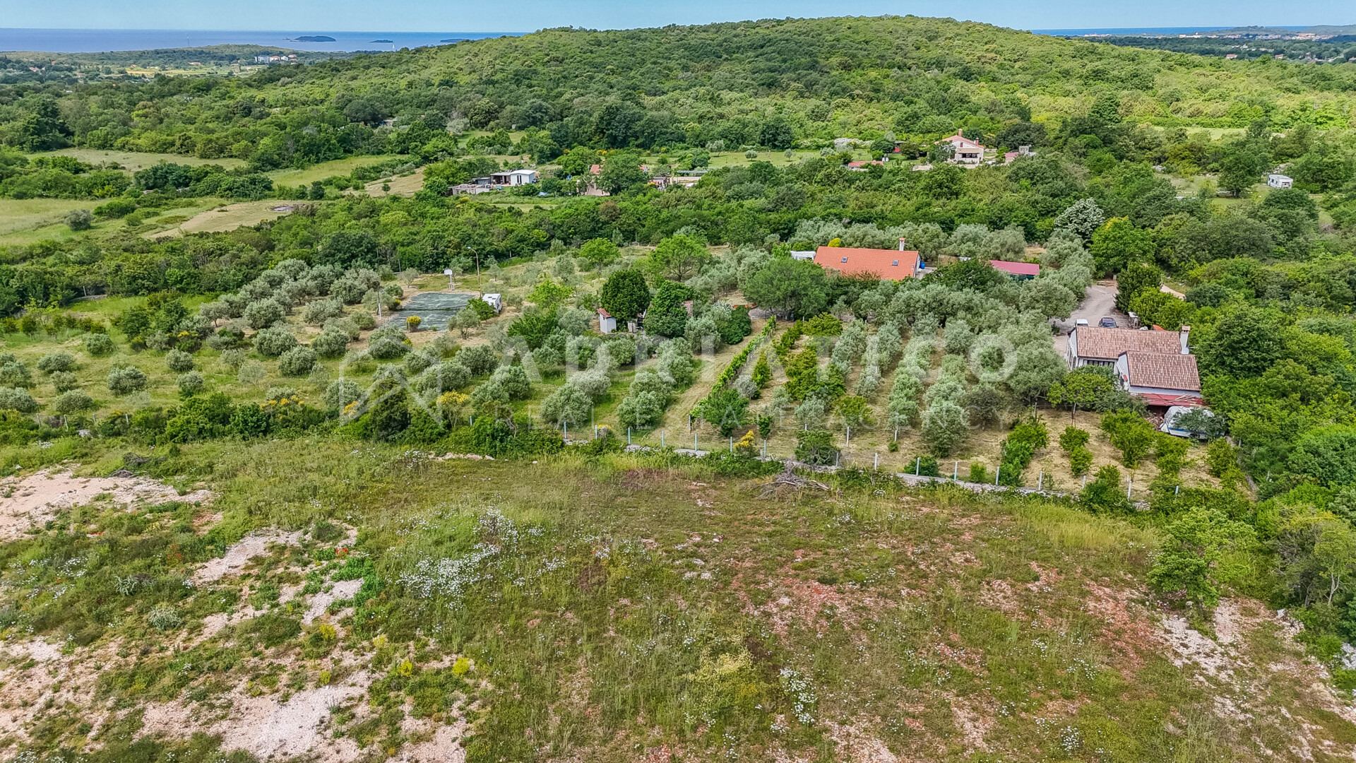 Haus u Rovinju, 250m², 2 sobe, slika 3