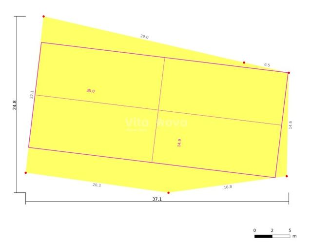 Land u Ninu, 705m²