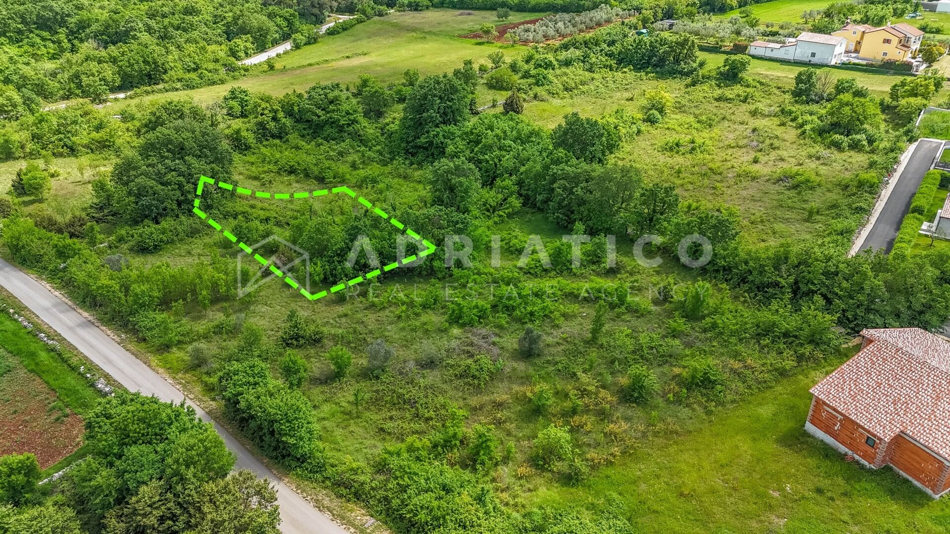 Zemljište u Marčani, 701m², slika 2