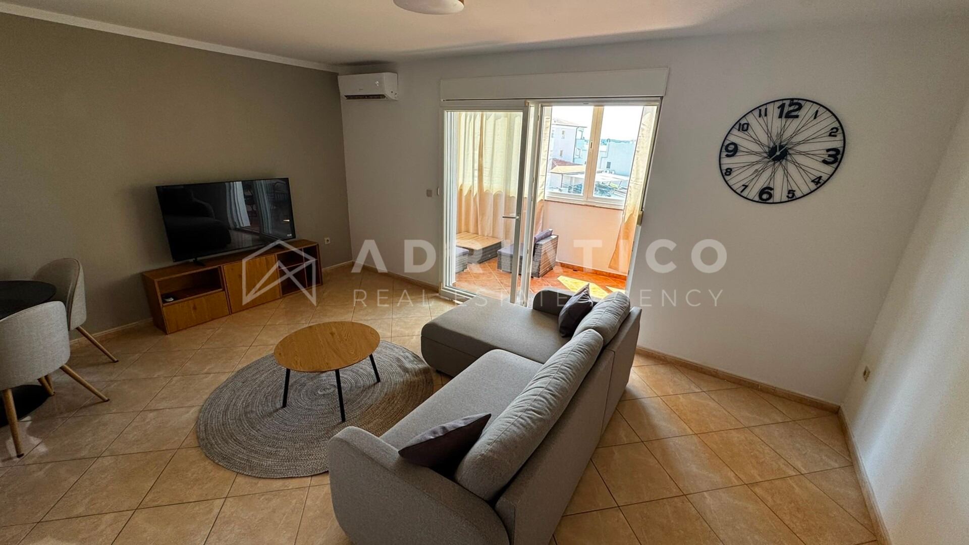 Stan u Novigradu, 72.5m², 2 sobe, slika 4
