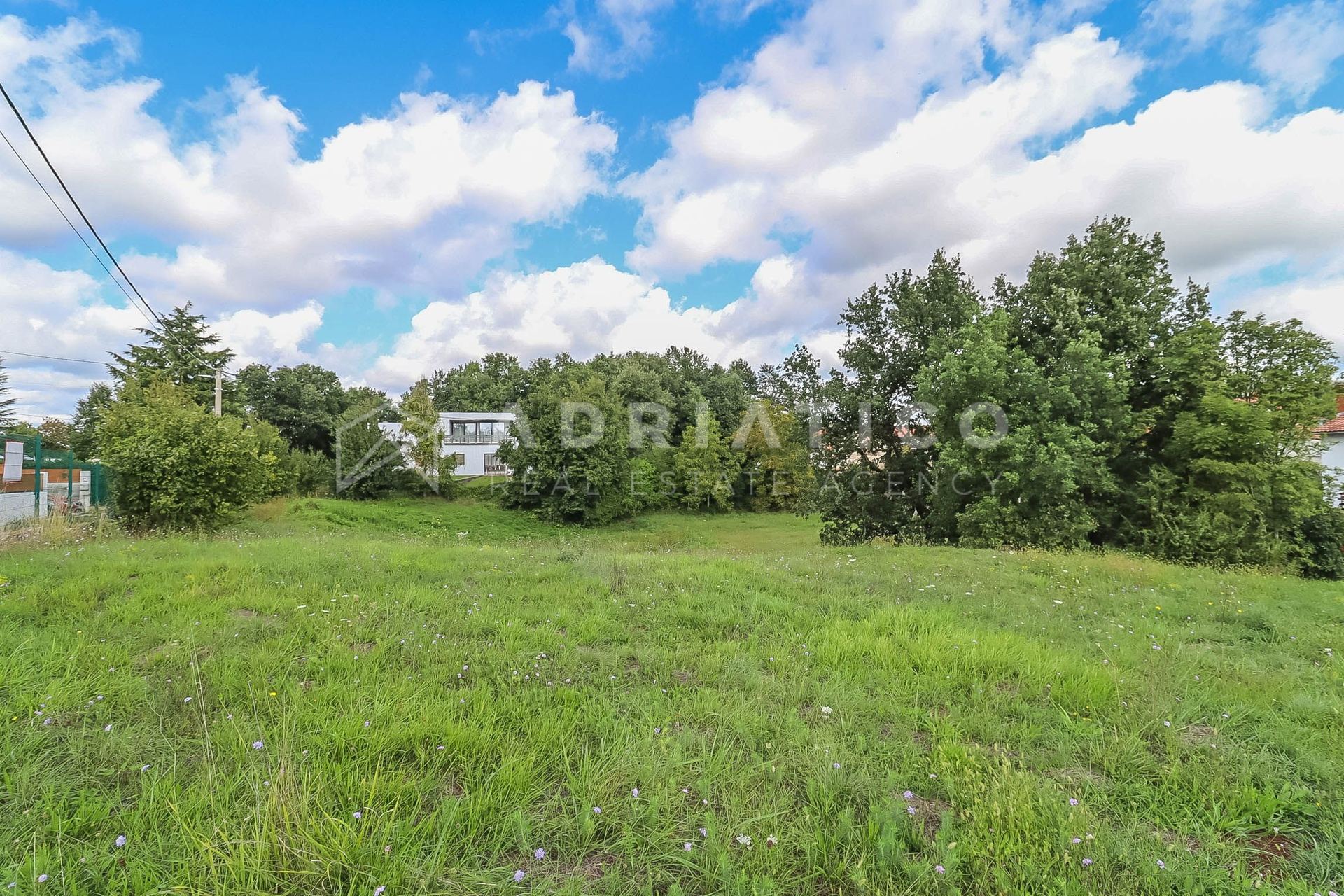Land u Pazinu, 2676m²