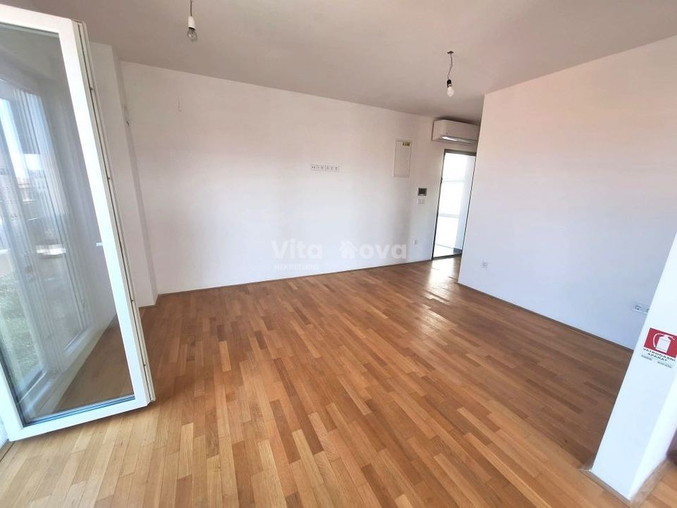 Commercial Space u Zadru, 65m², slika 4