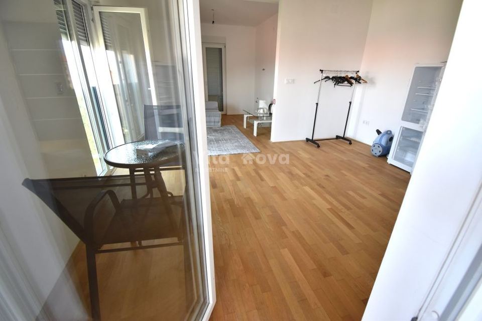 Commercial Space u Zadru, 65m², slika 2