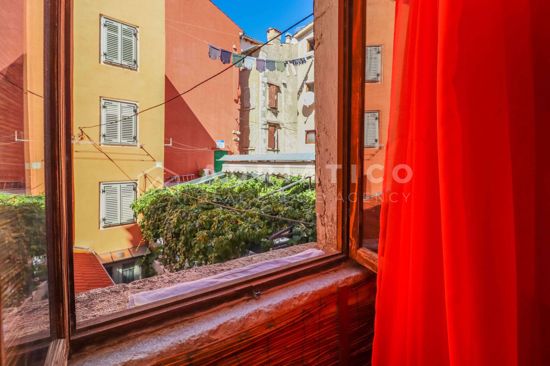 Kuća u Rovinju, 100m², 2 sobe, slika 3