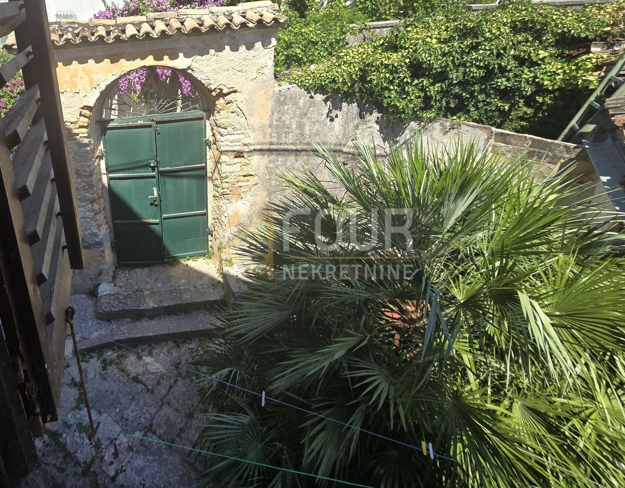 Haus u Mali Lošinju, 488m², slika 3