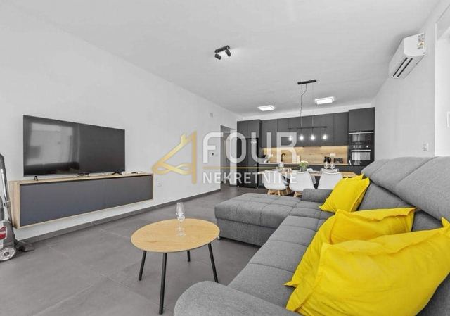 Haus u Svetvinčenatu, 139m², 3 sobe, slika 3