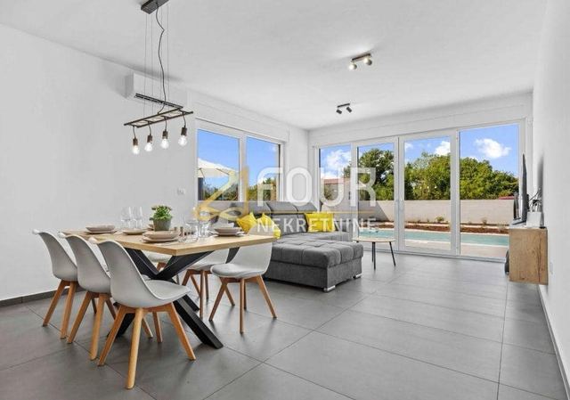 Haus u Svetvinčenatu, 139m², 3 sobe, slika 4