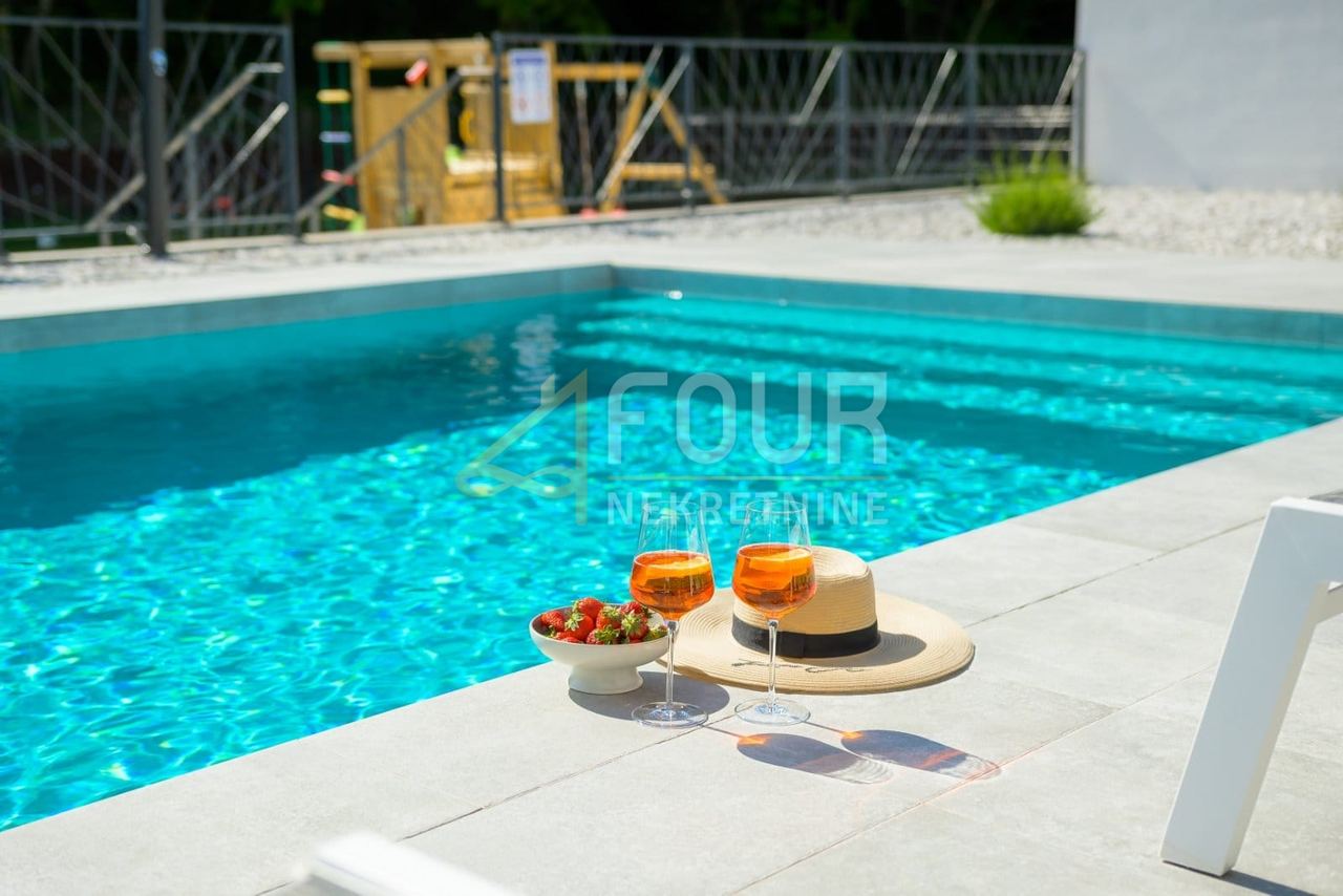 Casa u Svetvinčenatu, 142m², 3 sobe, slika 2