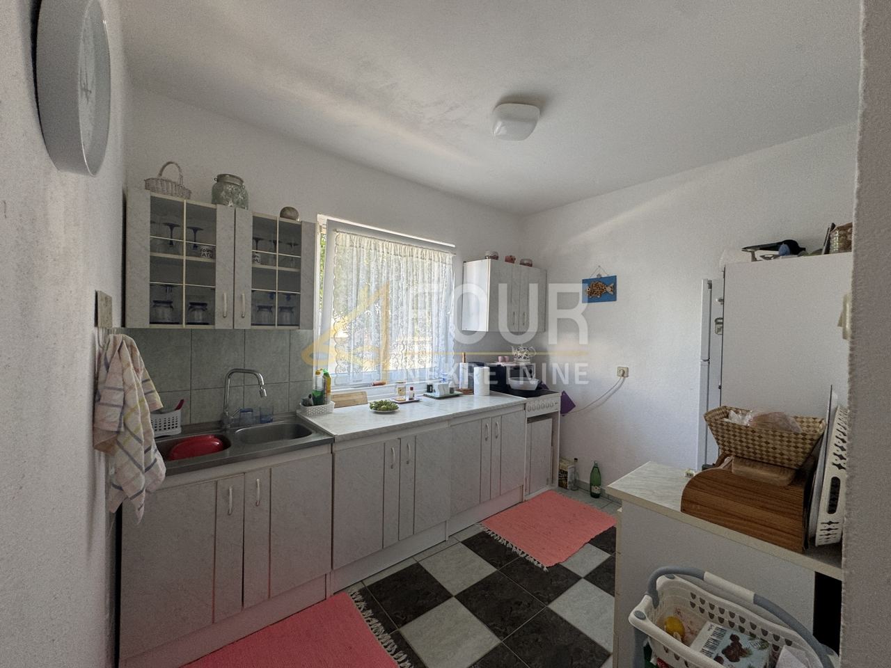 Haus u Fažani, 280m², 7 soba, slika 2