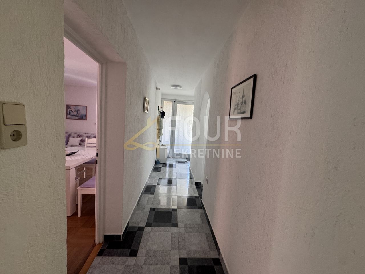 Haus u Fažani, 280m², 7 soba, slika 3
