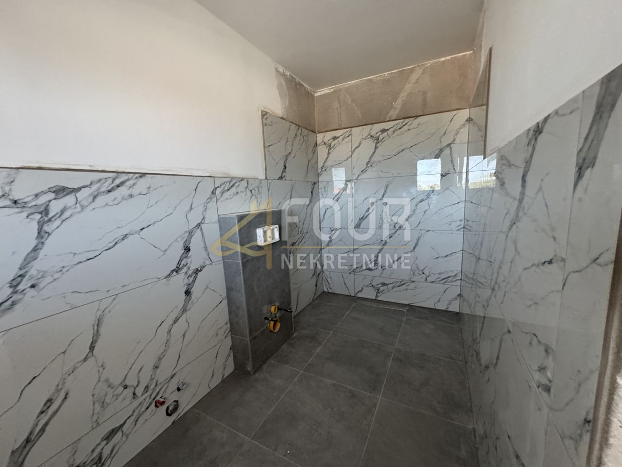 Casa u Vodnjanu, 250m², 5 soba, slika 5
